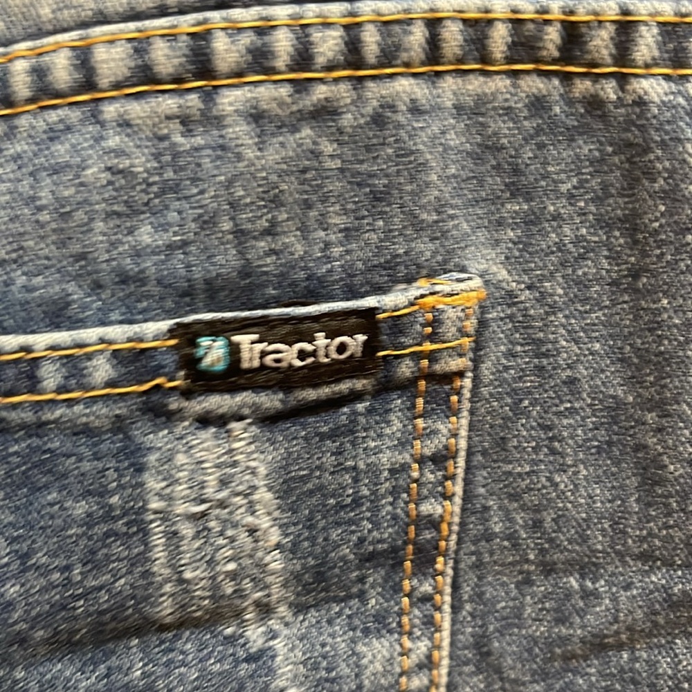 Tractor - Picture 5 of 6